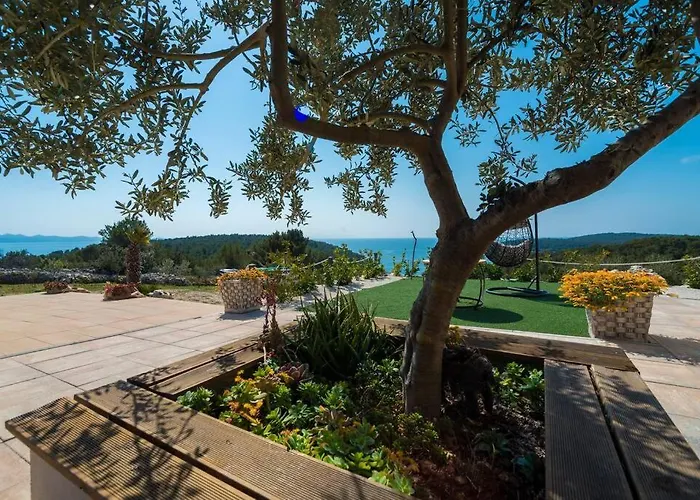 Isolated Paradise Adio Mare Brac *