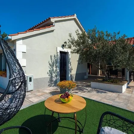 Isolated Paradise Adio Mare Brac 別荘